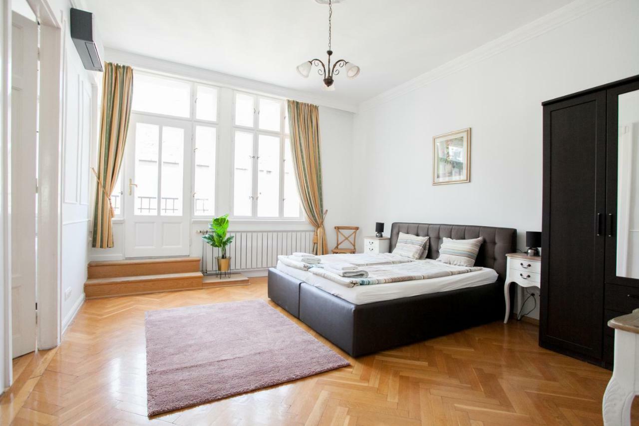 Chic & Charm Apartment Budapeşte Dış mekan fotoğraf