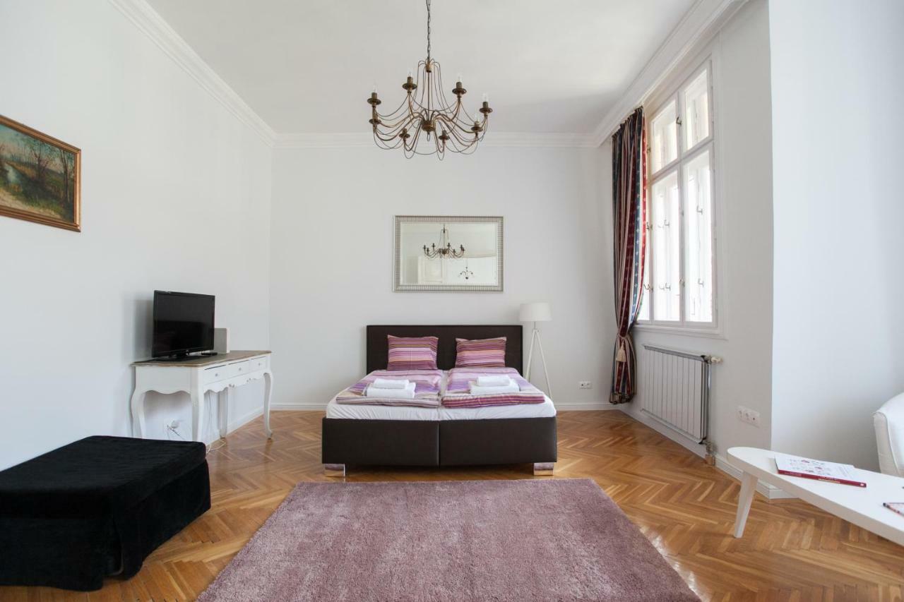 Chic & Charm Apartment Budapeşte Dış mekan fotoğraf